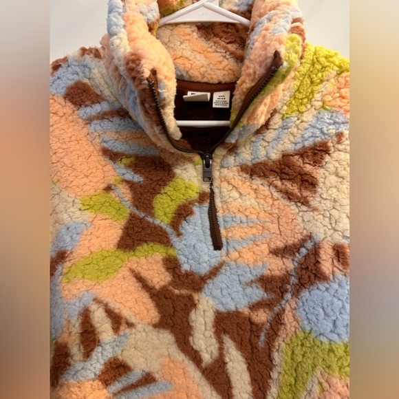 Like New ROXY Bonfires on the Beach Half-Zip - Picture 4 of 10